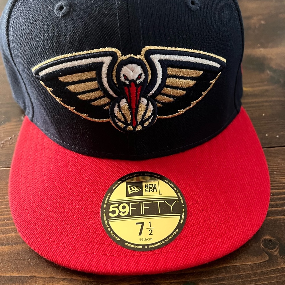 New Era  New Orleans Pelicans  fitted hat 7 1/2 NWT